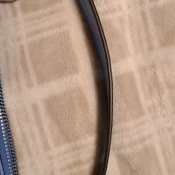 Michael kors bag - Picture 11 of 16